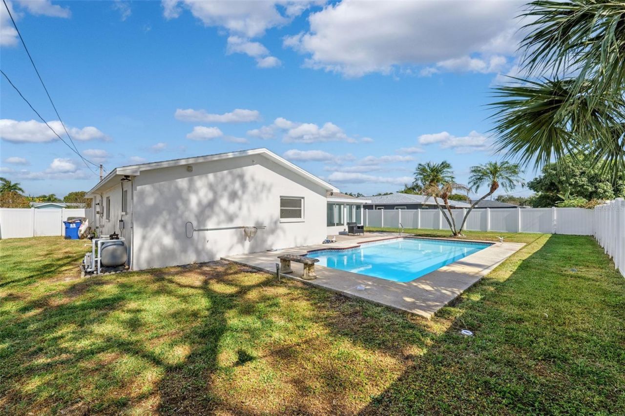 6488 30th Avenue N, Saint Petersburg, FL 33710 Photo