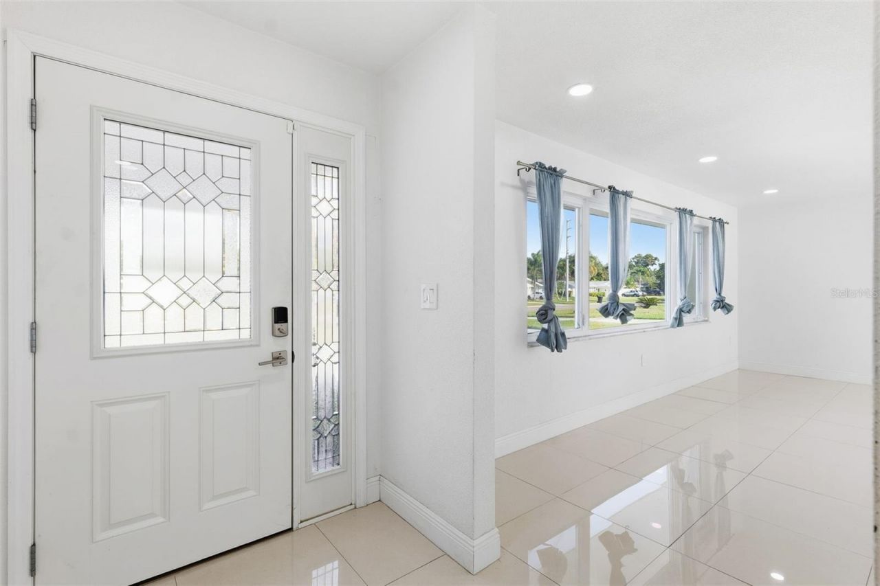 6488 30th Avenue N, Saint Petersburg, FL 33710 Photo