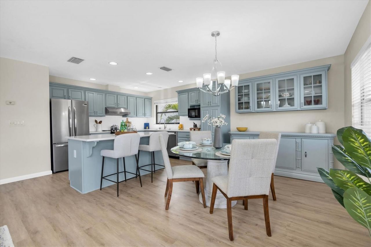 212 Westwinds Drive, Palm Harbor, FL 34683 Photo