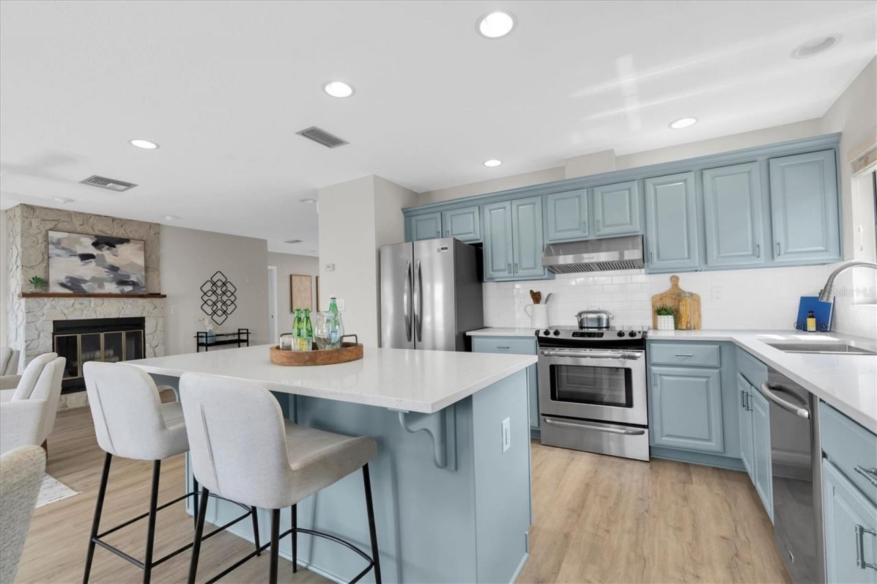 212 Westwinds Drive, Palm Harbor, FL 34683 Photo
