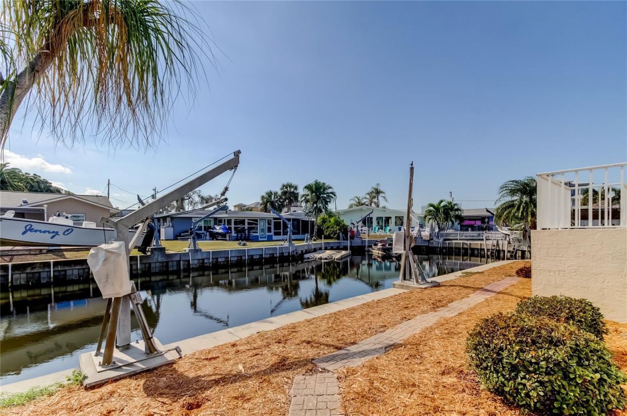 212 Westwinds Drive, Palm Harbor, FL 34683 Photo