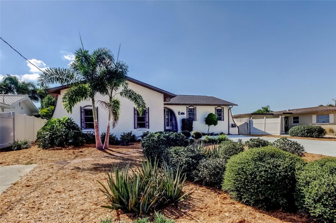 212 Westwinds Drive, Palm Harbor, FL 34683 Photo