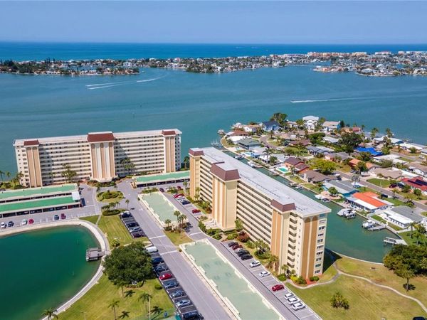 4725 COVE CIRCLE, Unit 804, ST PETERSBURG, FL 33708