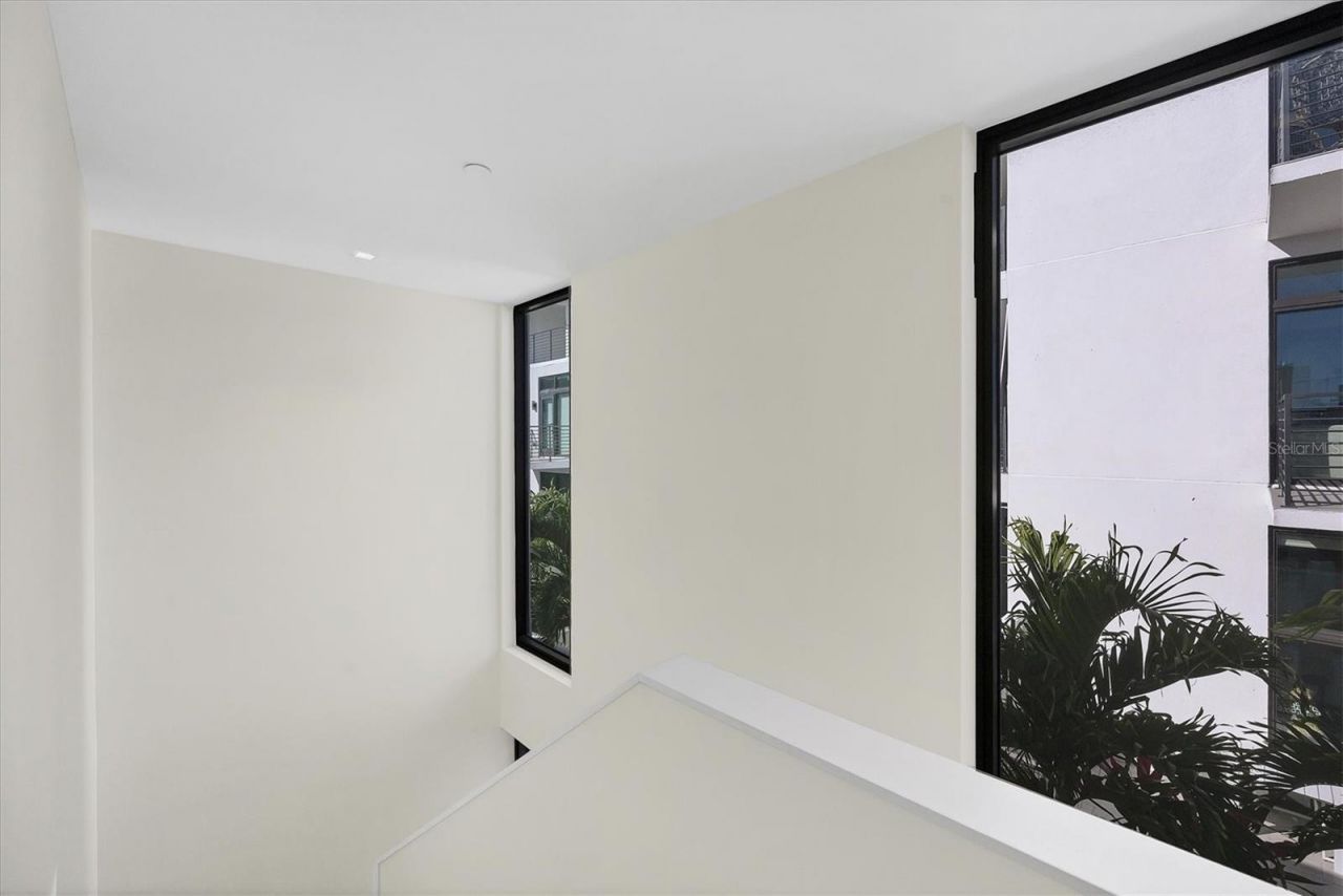 1558 4th Street, Unit 216, Sarasota, FL 34236 Photo