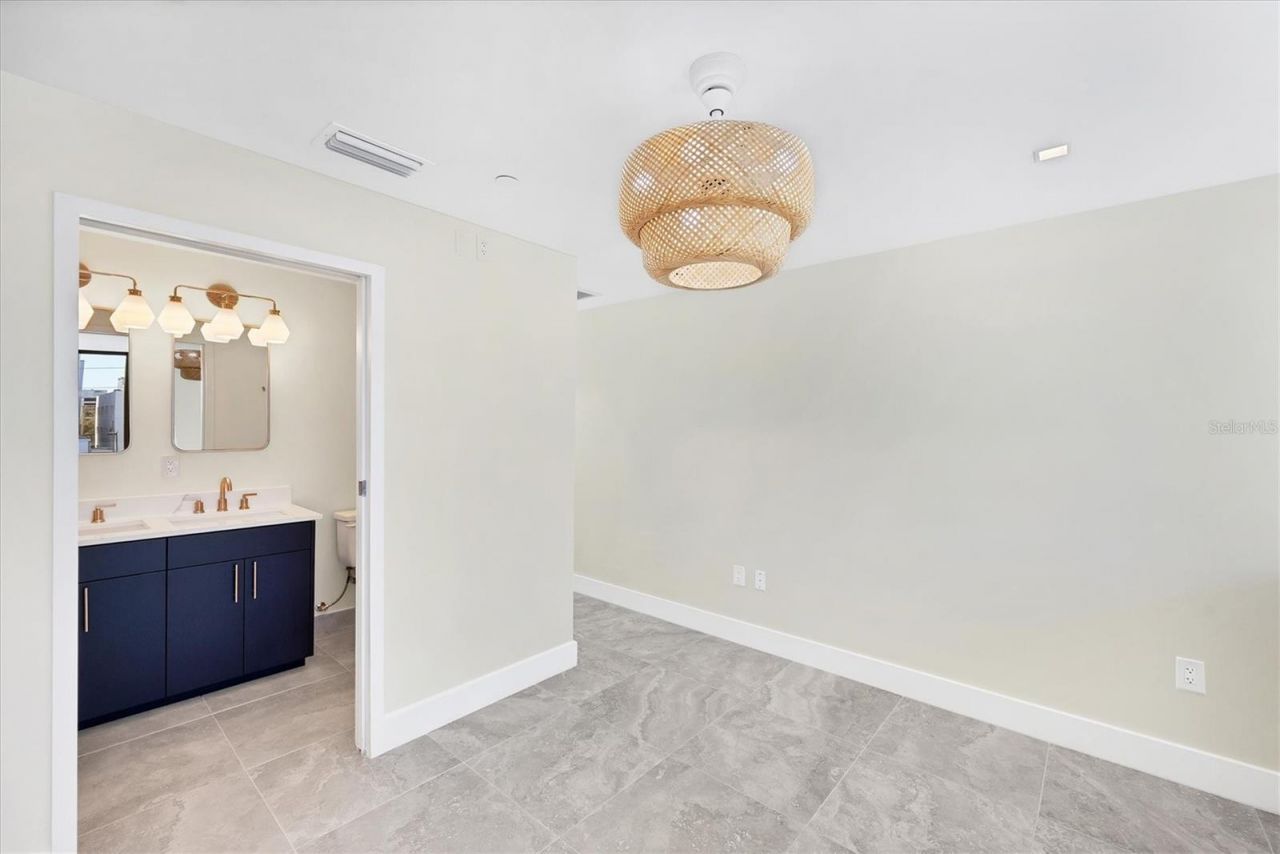 1558 4th Street, Unit 216, Sarasota, FL 34236 Photo