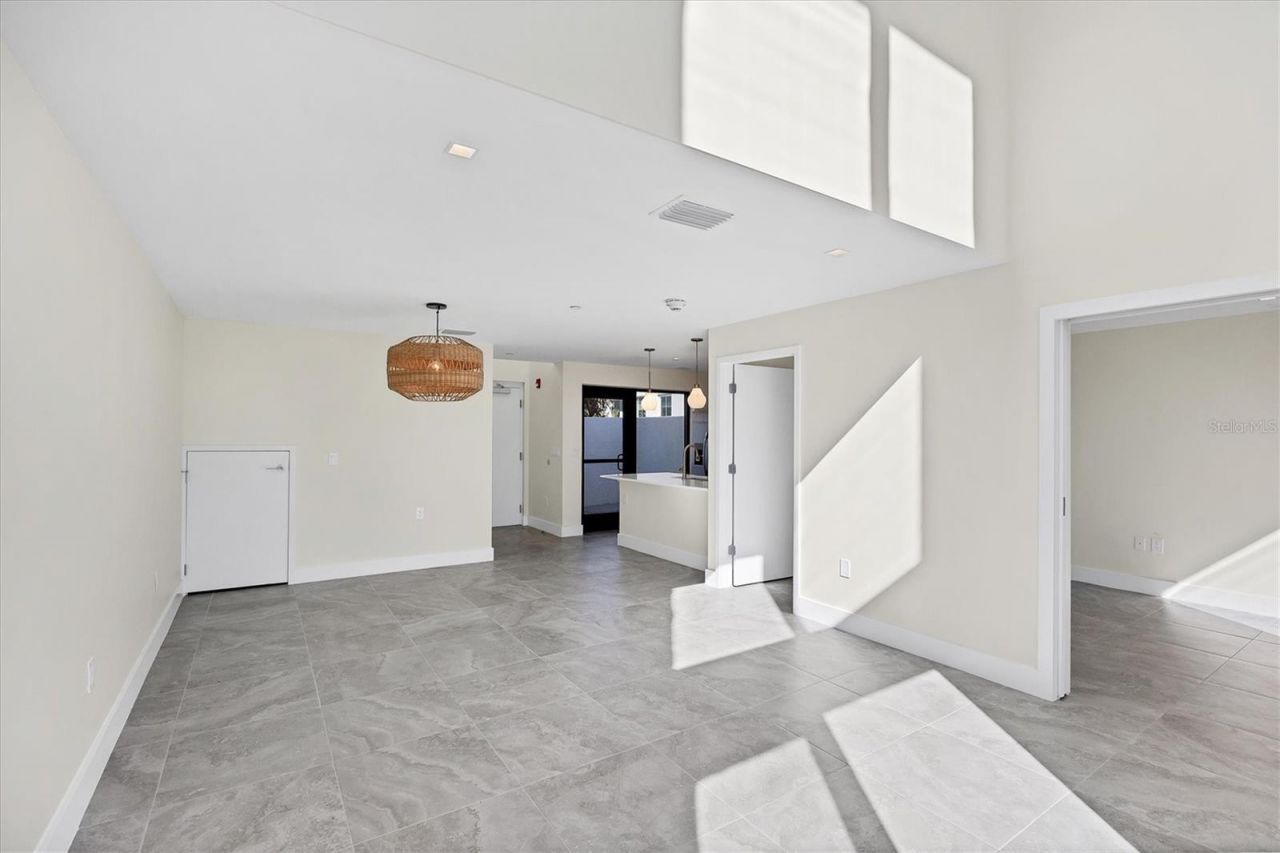 1558 4th Street, Unit 216, Sarasota, FL 34236 Photo