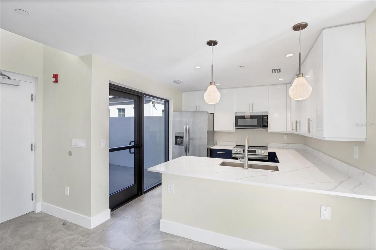 1558 4th Street, Unit 216, Sarasota, FL 34236 Photo
