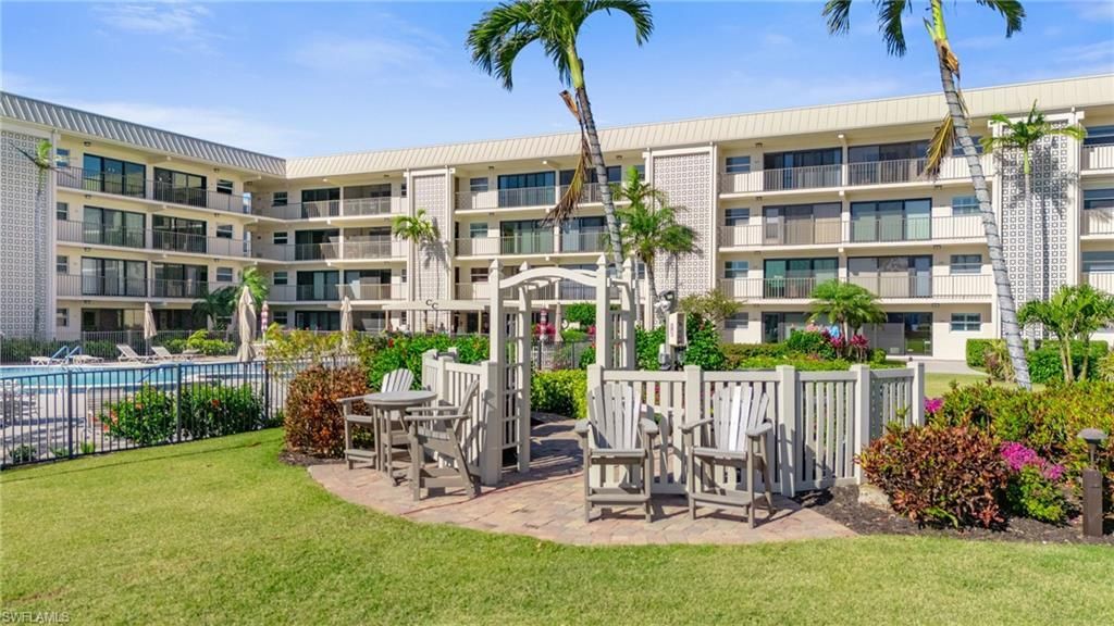 3200 Gulf Shore Blvd N, Unit 106, Naples, FL 34103 Photo