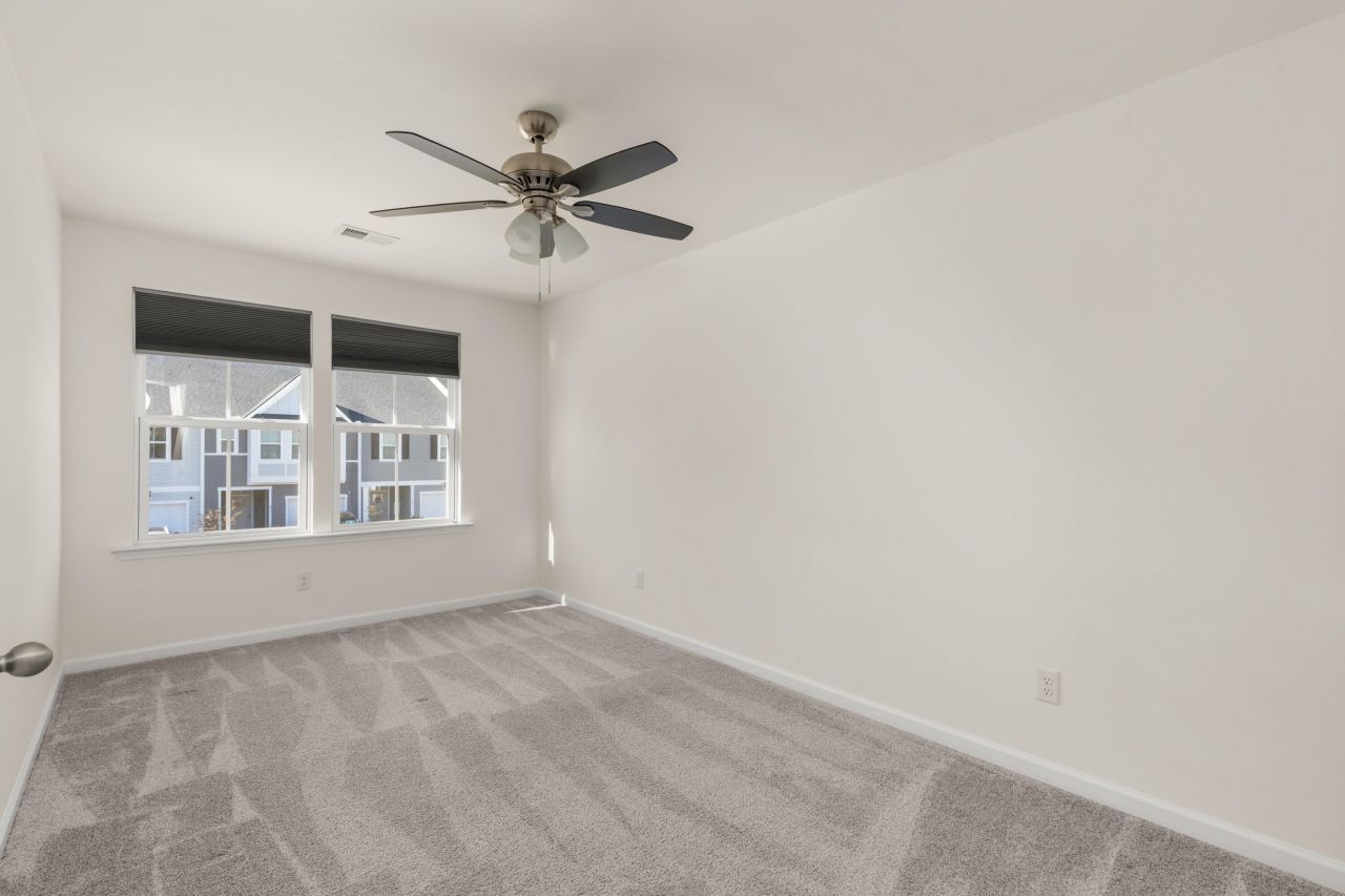 432 Trotters Lane Photo 13