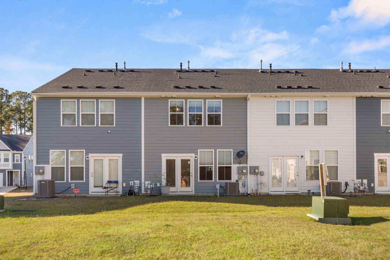 432 Trotters Lane Photo 17