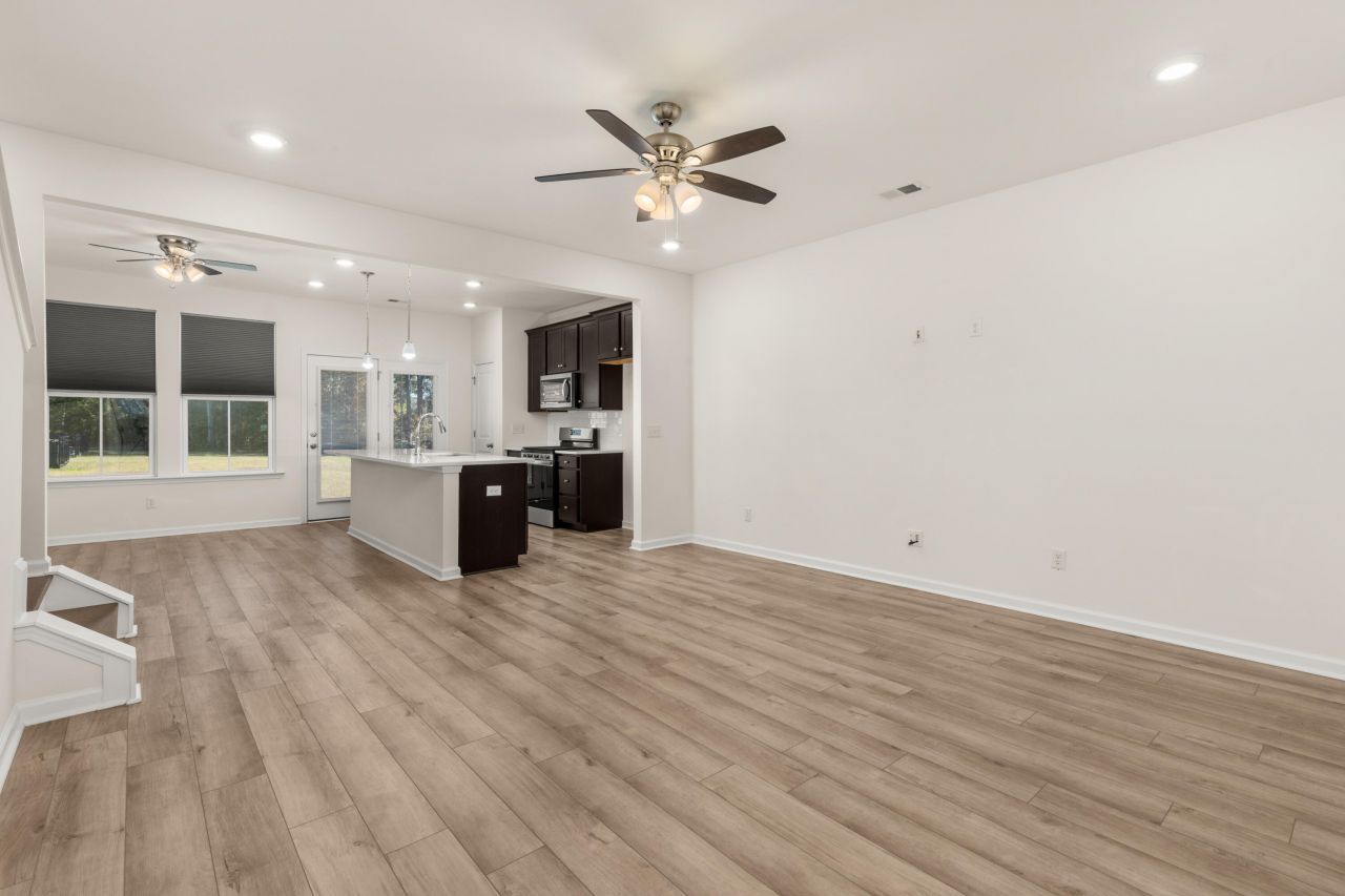 432 Trotters Lane Photo 5