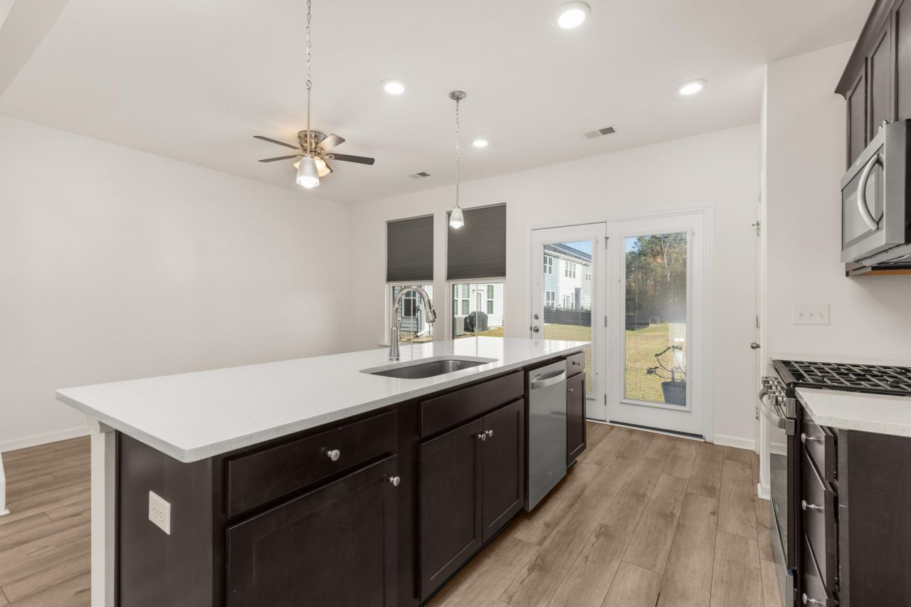 432 Trotters Lane Photo 6