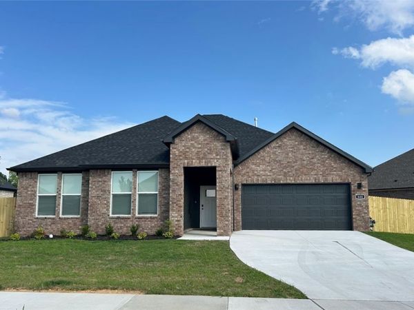 522 N Goose Xing , Farmington, AR 72730