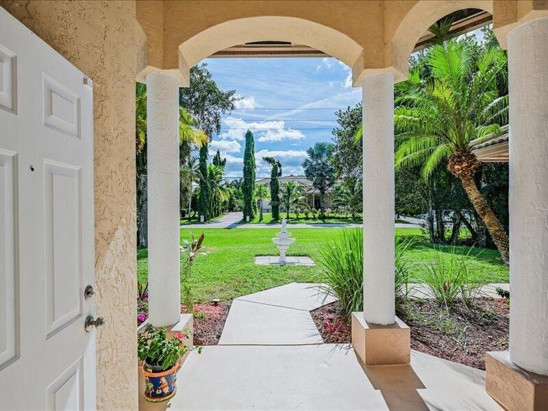 8671 155th Place N, Palm Beach Gardens, FL 33418 Photo