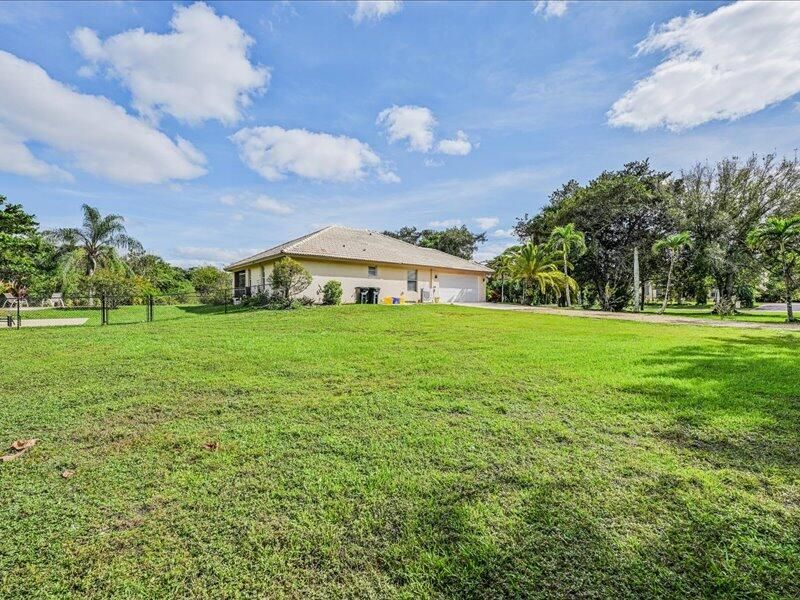 8671 155th Place N, Palm Beach Gardens, FL 33418 Photo