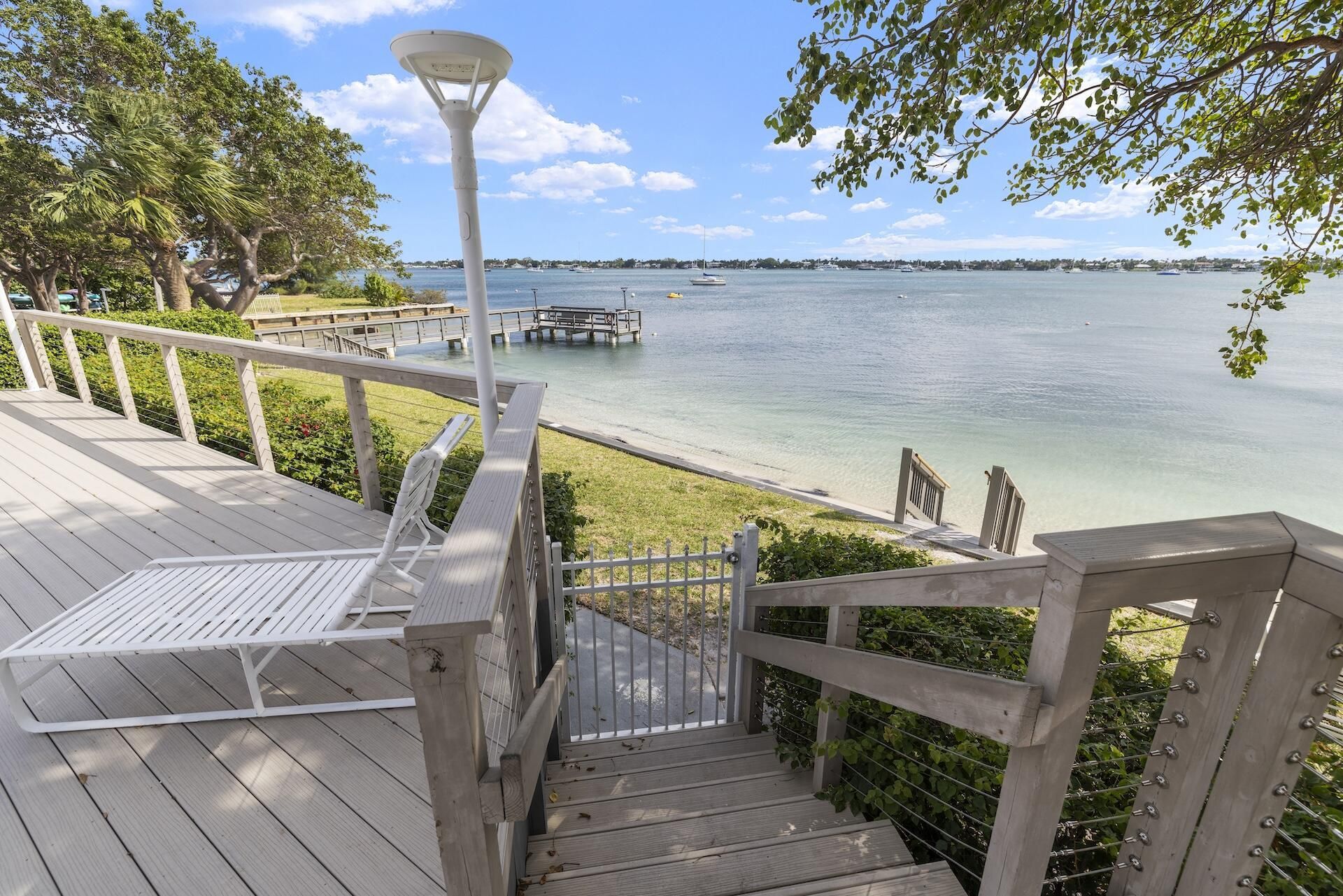 5600 N Flagler Drive, Unit 207, West Palm Beach, FL 33407 Photo