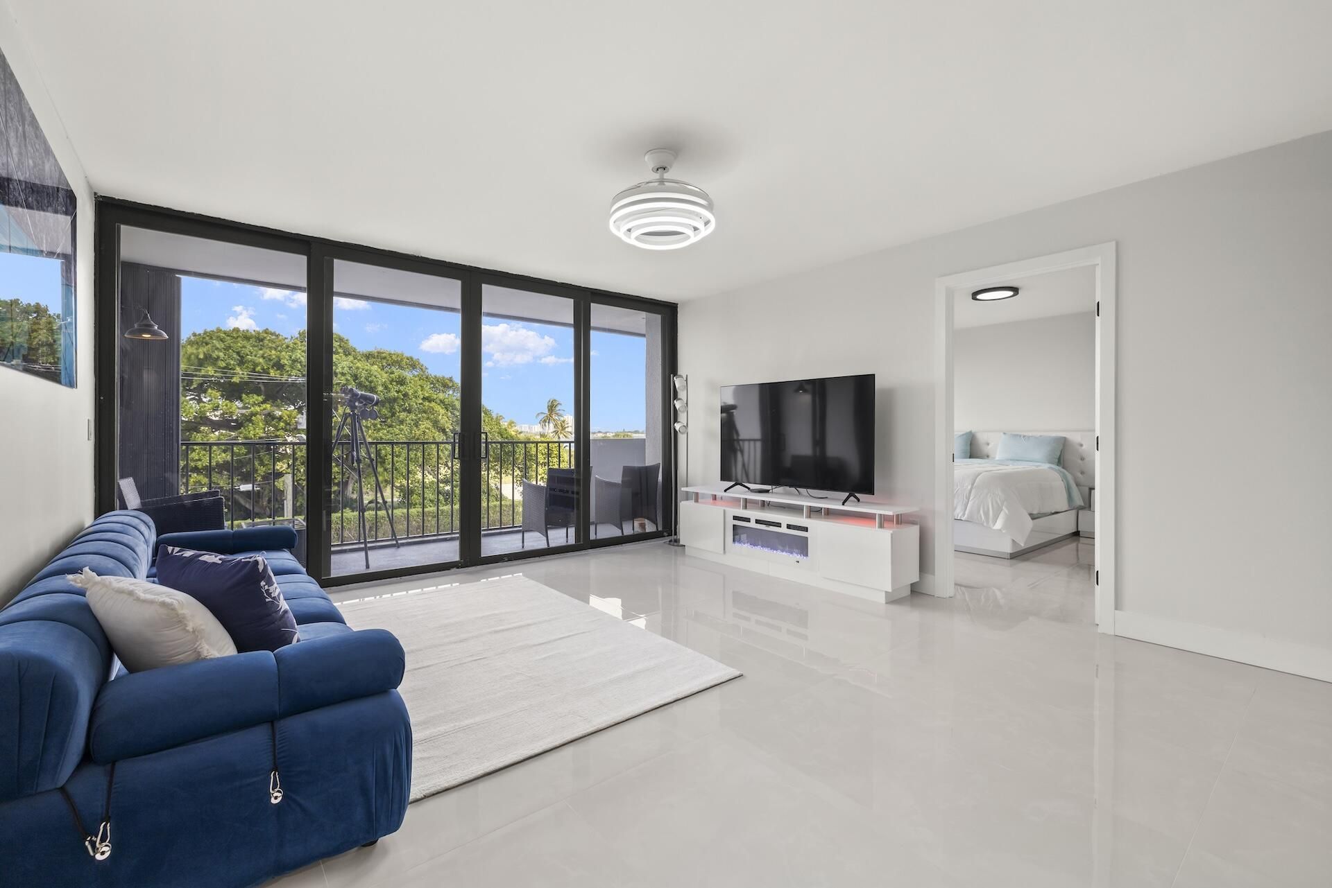 5600 N Flagler Drive, Unit 207, West Palm Beach, FL 33407 Photo