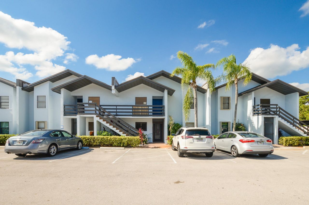 1831 SW Palm City Road, Unit C501, Stuart, FL 34994 Photo