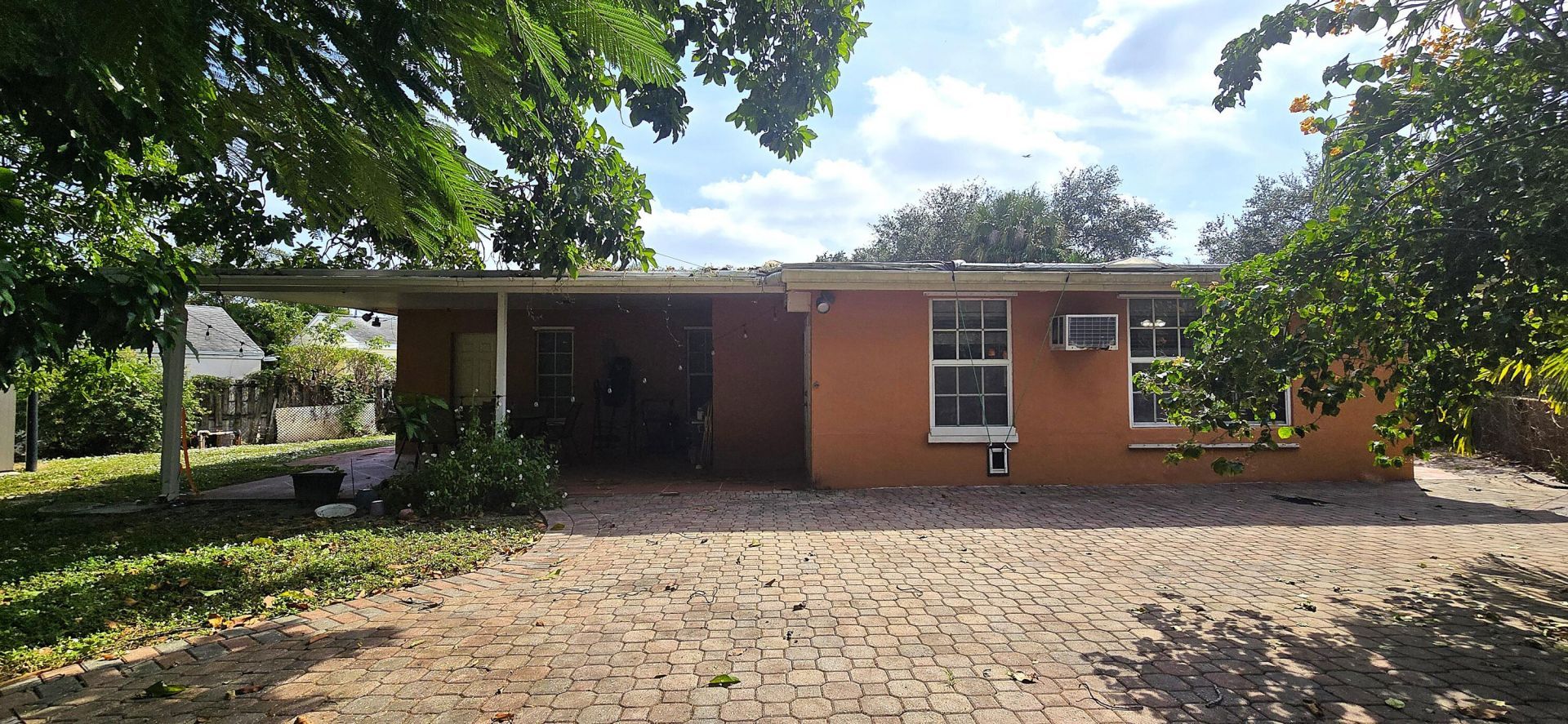 819 Colonial Road, West Palm Beach, FL 33405 Photo