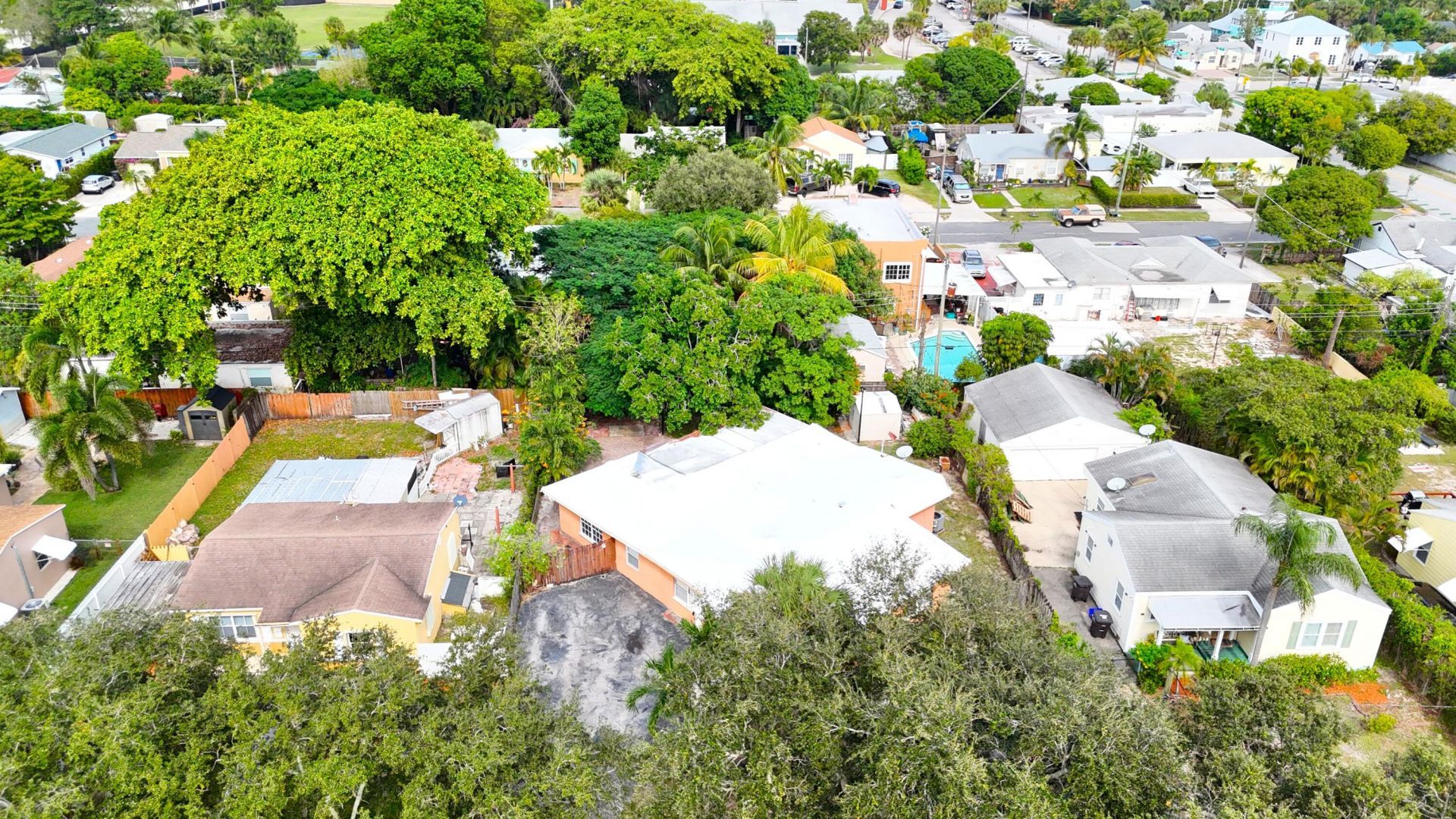 819 Colonial Road, West Palm Beach, FL 33405 Photo