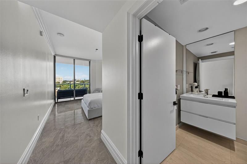 17301 Biscayne Boulevard, Unit 506, Aventura, FL 33160 Photo