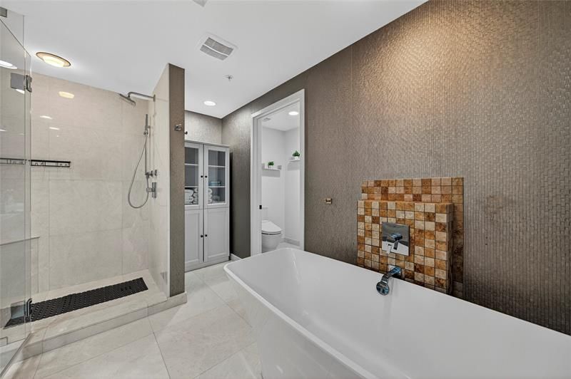 17301 Biscayne Boulevard, Unit 506, Aventura, FL 33160 Photo