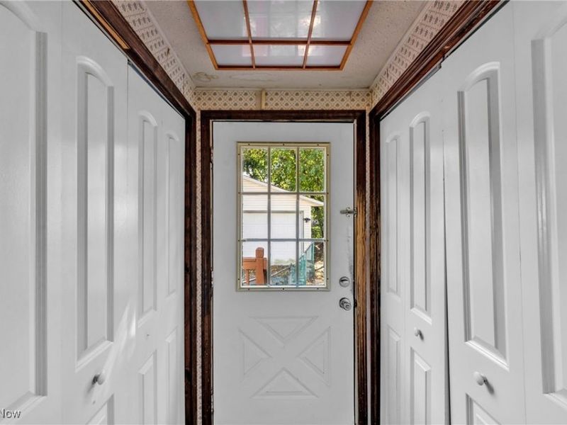 347 Kenyon Avenue, Elyria, OH 44035 Photo 14