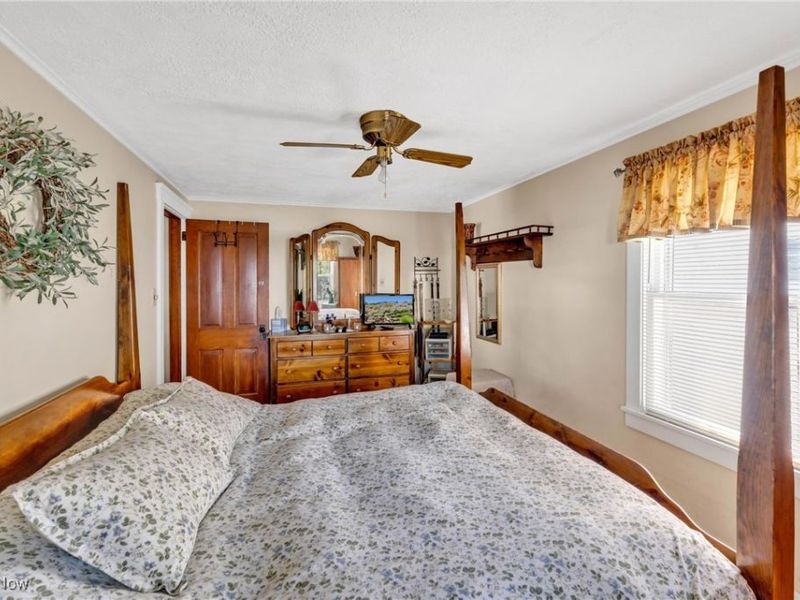 347 Kenyon Avenue, Elyria, OH 44035 Photo 16