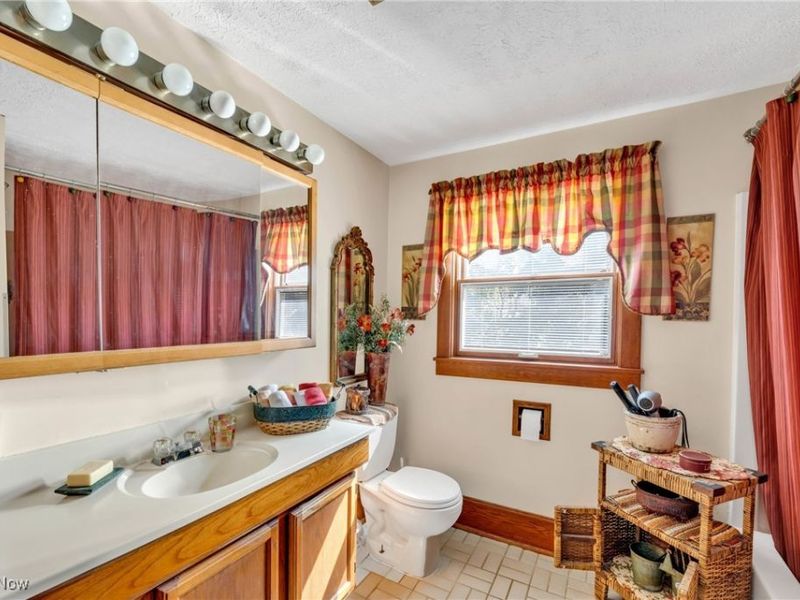 347 Kenyon Avenue, Elyria, OH 44035 Photo 20