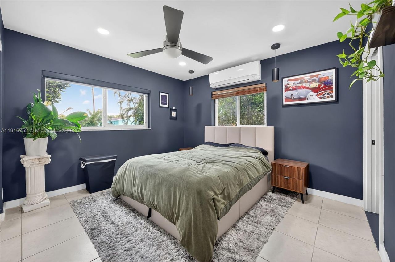 6640 Douglas, Hollywood, FL 33024 Photo