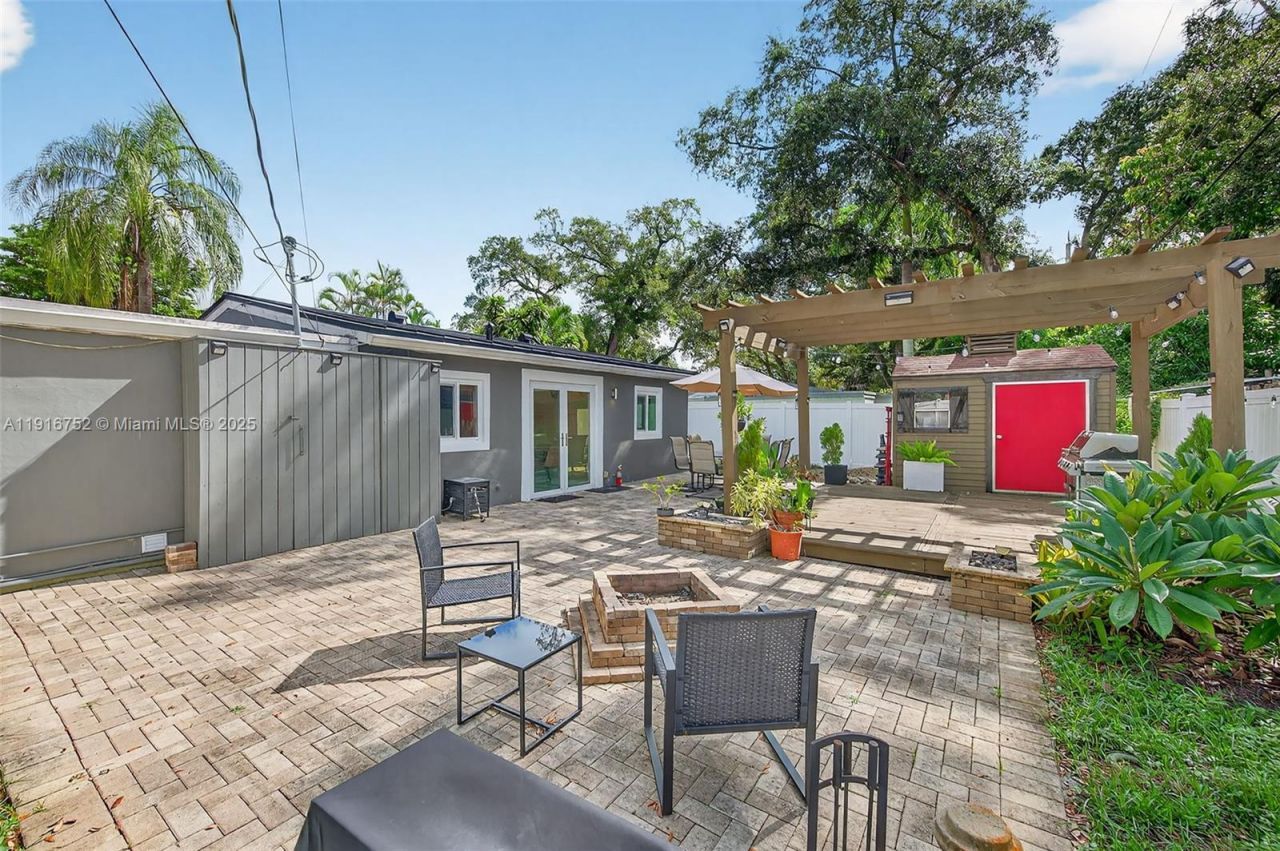 6640 Douglas, Hollywood, FL 33024 Photo