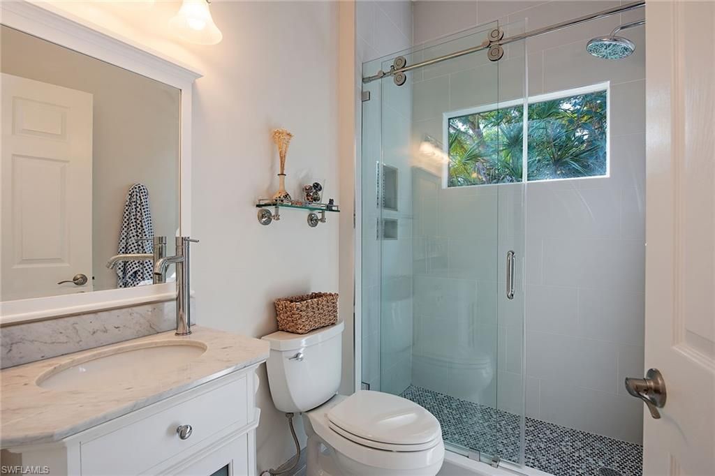 6572 Chestnut Cir, Naples, FL 34109 Photo