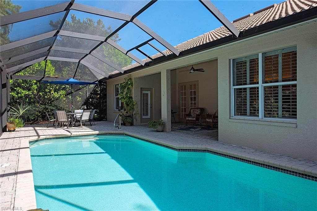 6572 Chestnut Cir, Naples, FL 34109 Photo