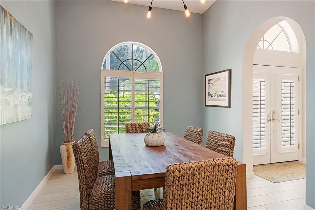 6572 Chestnut Cir, Naples, FL 34109 Photo
