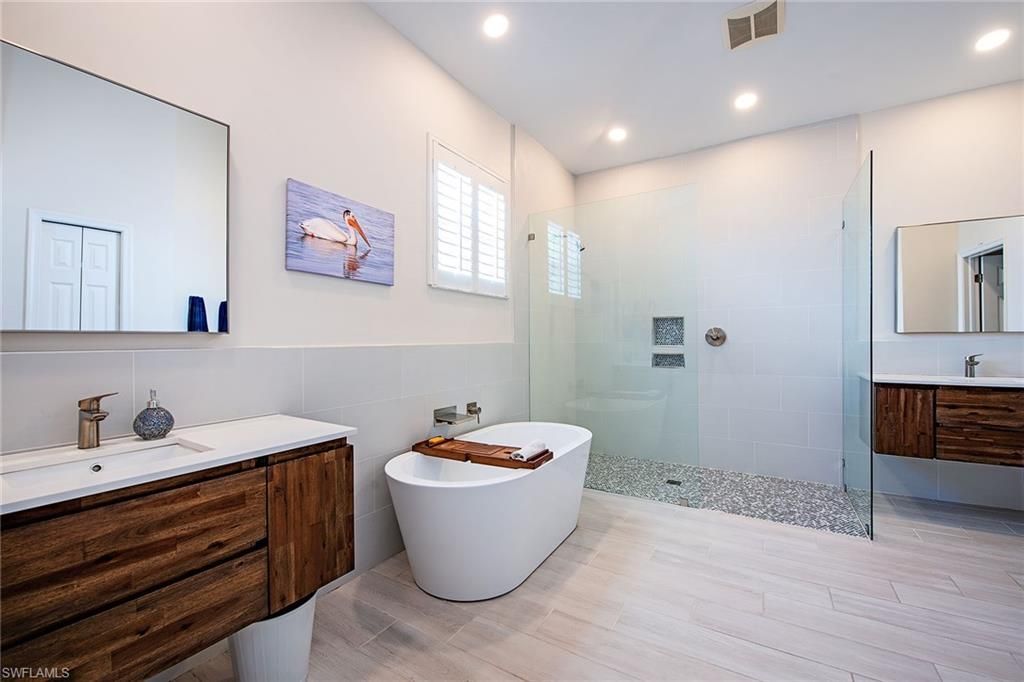 6572 Chestnut Cir, Naples, FL 34109 Photo