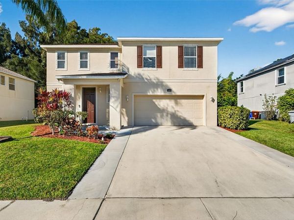 689 Carriage Lake Way, Vero Beach, FL 32968