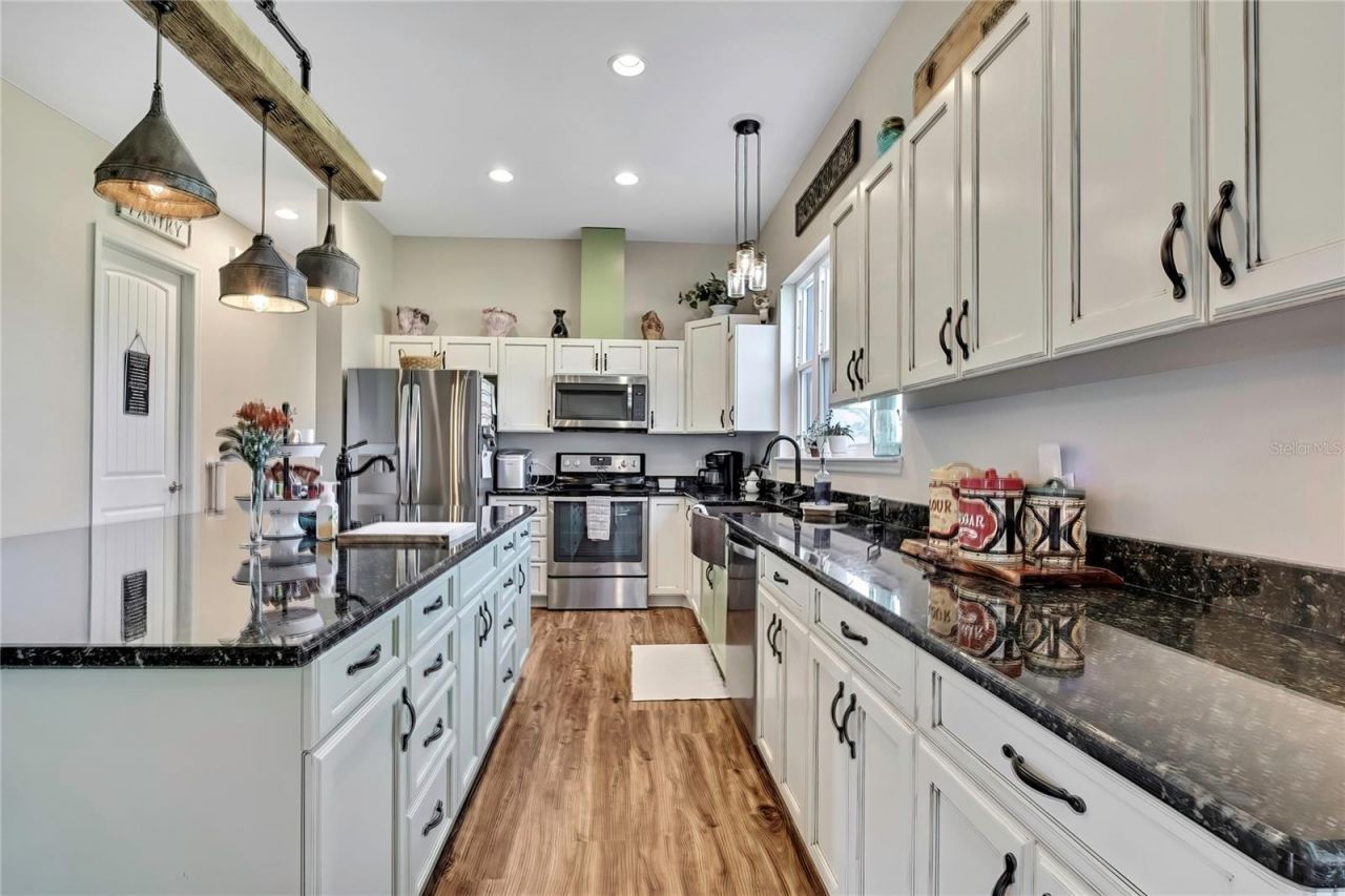 36431 Florrie Mae Lane, Dade City, FL 33523 Photo