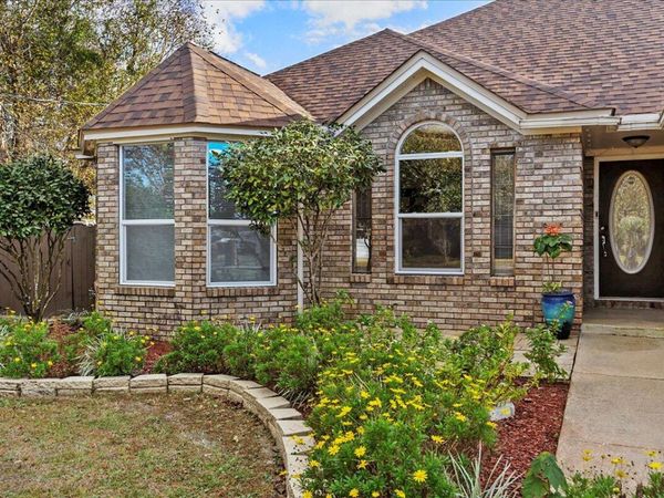 9809 Emma Way, Navarre, FL 32566