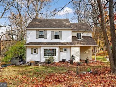 575 W VALLEY ROAD, WAYNE, PA 19087