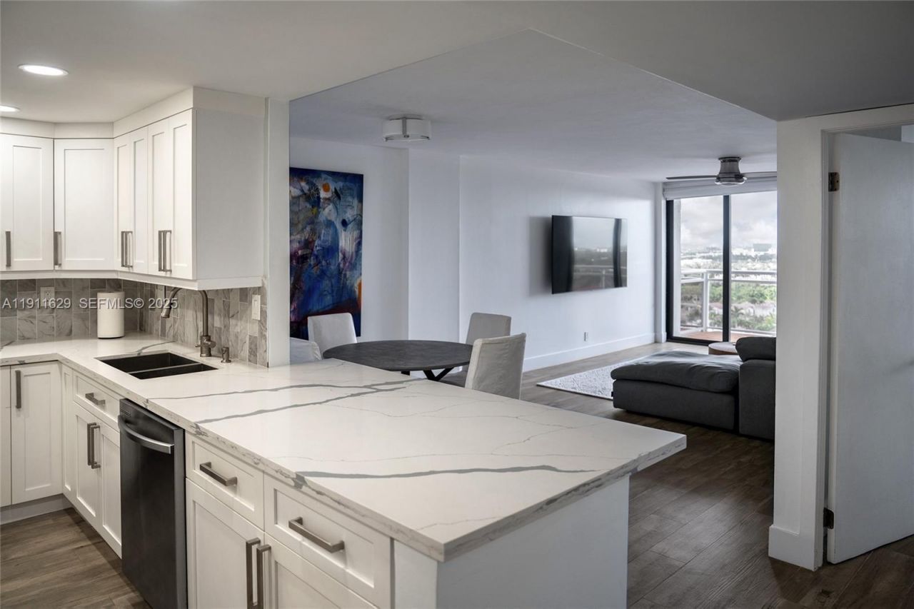 1600 S Ocean Dr, Unit 17D, Hollywood, FL 33019 Photo