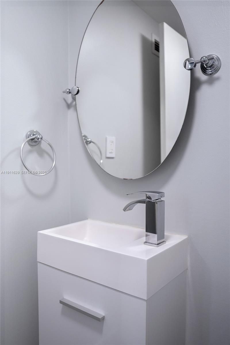 1600 S Ocean Dr, Unit 17D, Hollywood, FL 33019 Photo