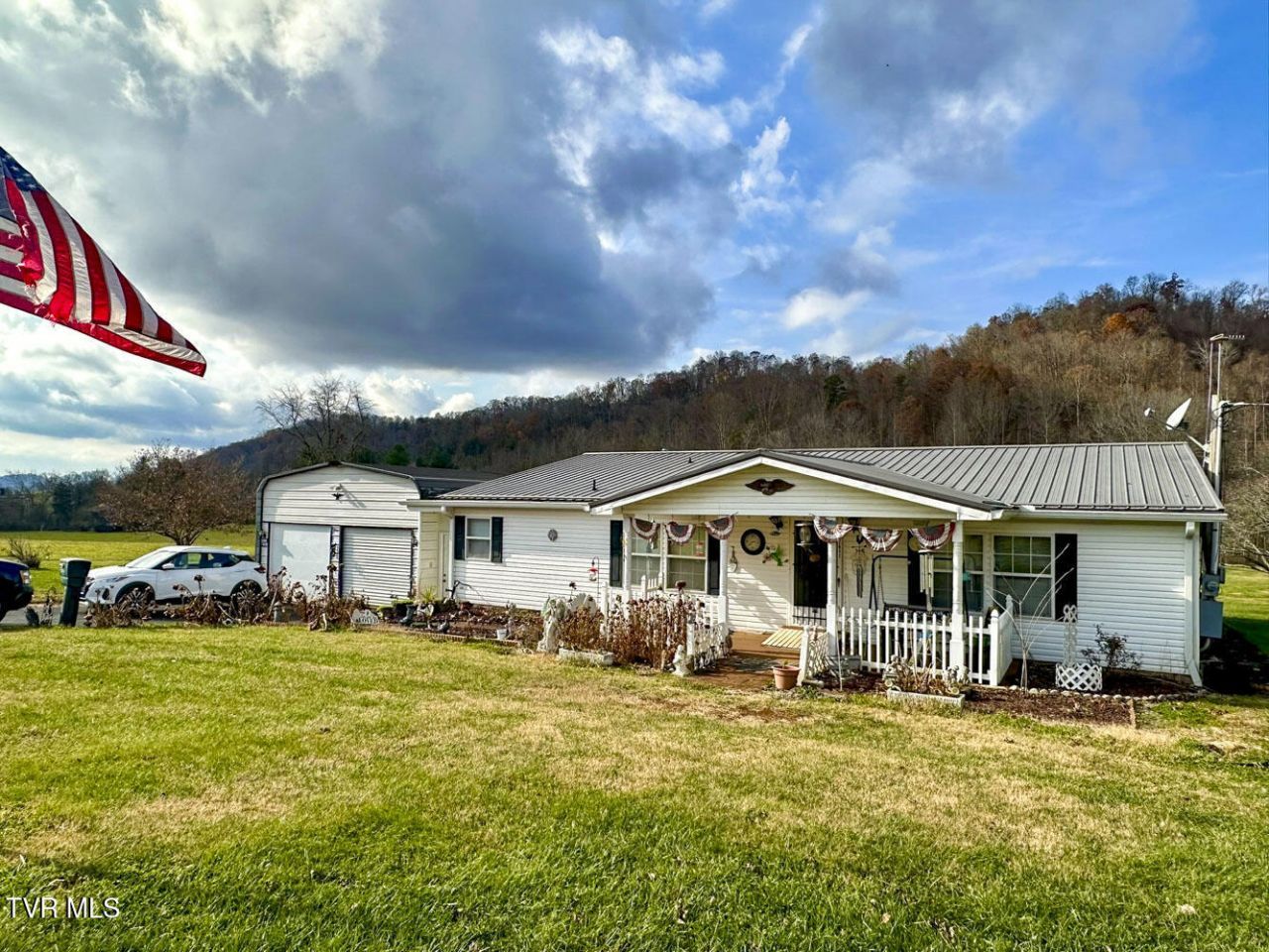 2641 Stanley Valley Road, Surgoinsville, TN 37873 Main Photo