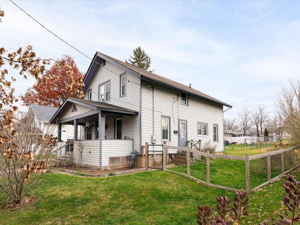 307 E Broadway St, Viroqua, WI 54665