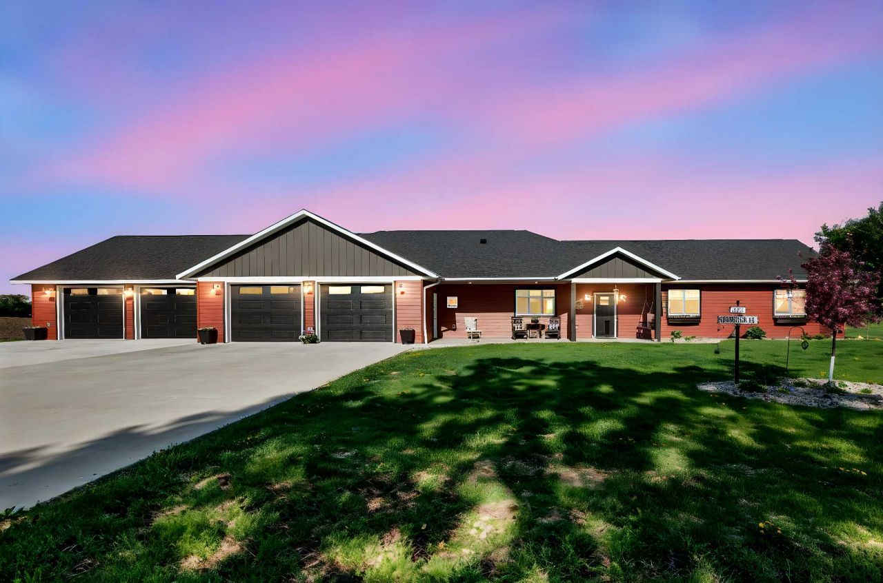 513 Harrison Street, Welcome, MN 56181 Main Photo