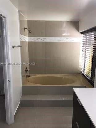 637 Executive Center Dr, Unit N107, West Palm Beach, FL 33401 Photo