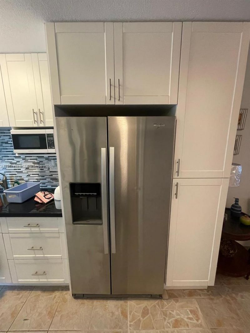 6490 Collins Ave, Unit 5, Miami Beach, FL 33141 Photo