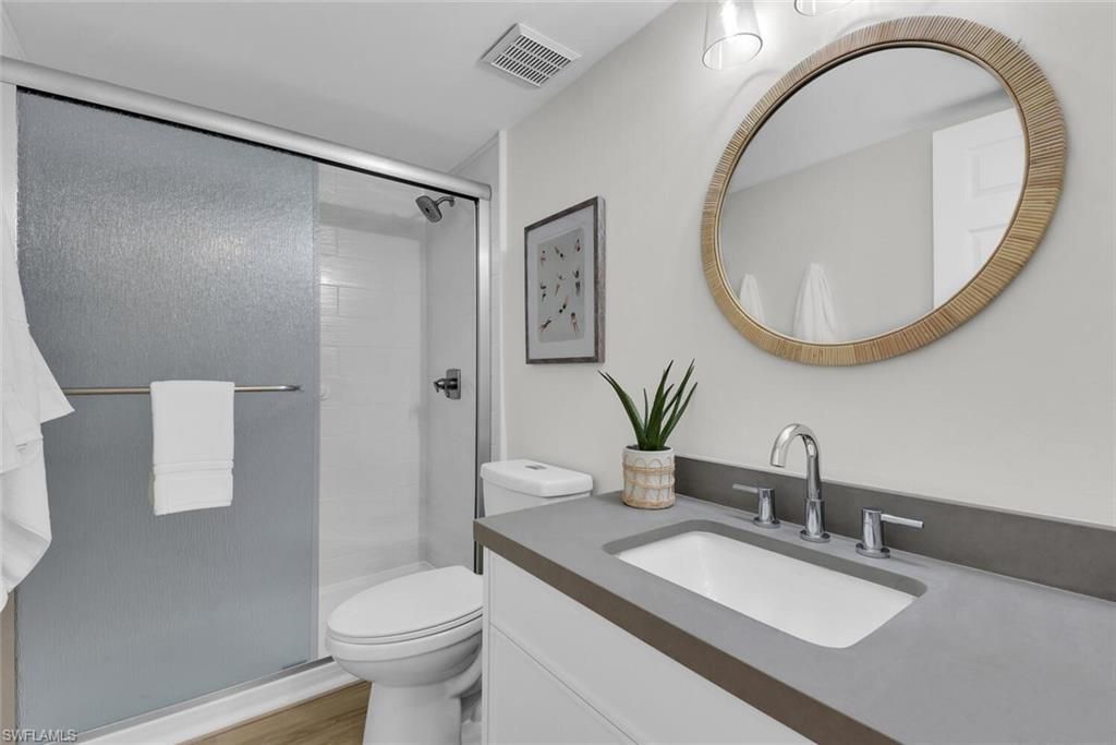 10682 Gulf Shore Dr, Unit C205, Naples, FL 34108 Photo