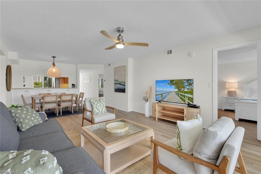 10682 Gulf Shore Dr, Unit C205, Naples, FL 34108 Photo