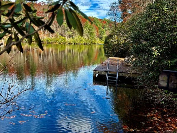 00 Hiwassee Road, Lake Toxaway, NC 28747