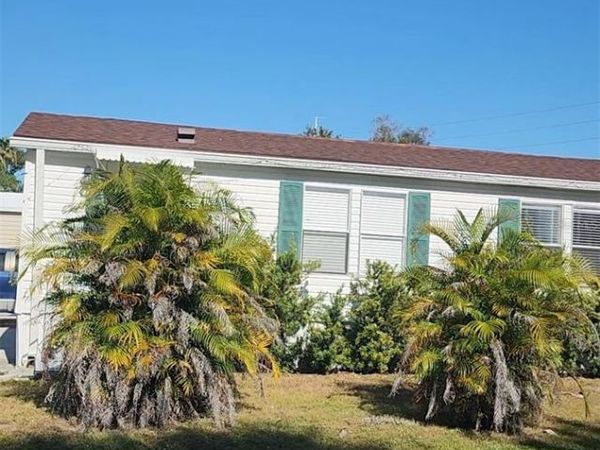 9801 OAKS STREET, TAMPA, FL 33635